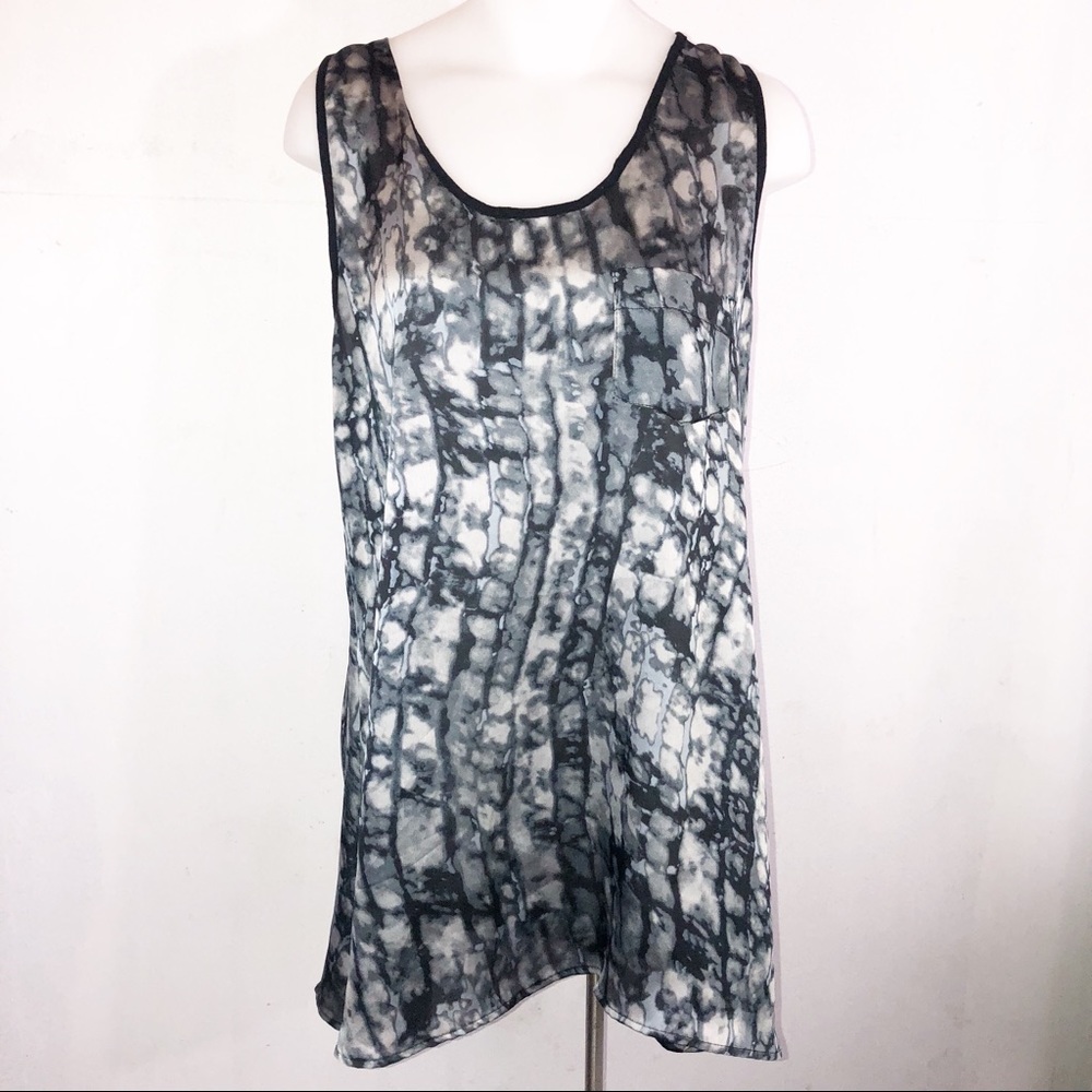West Kei satin feel racer back tunic Sz L